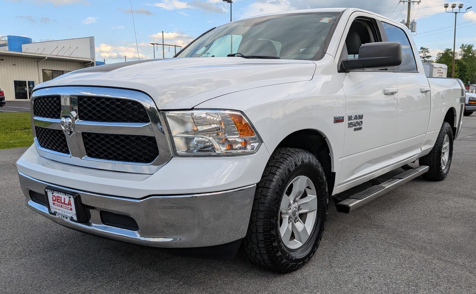 2020 RAM 1500 Classic SLT Crew Cab 4x4 6'4" Box
