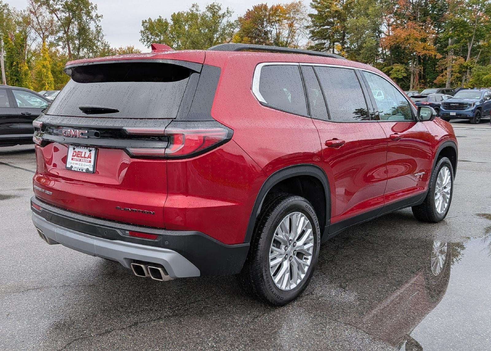 2024 GMC Acadia Elevation