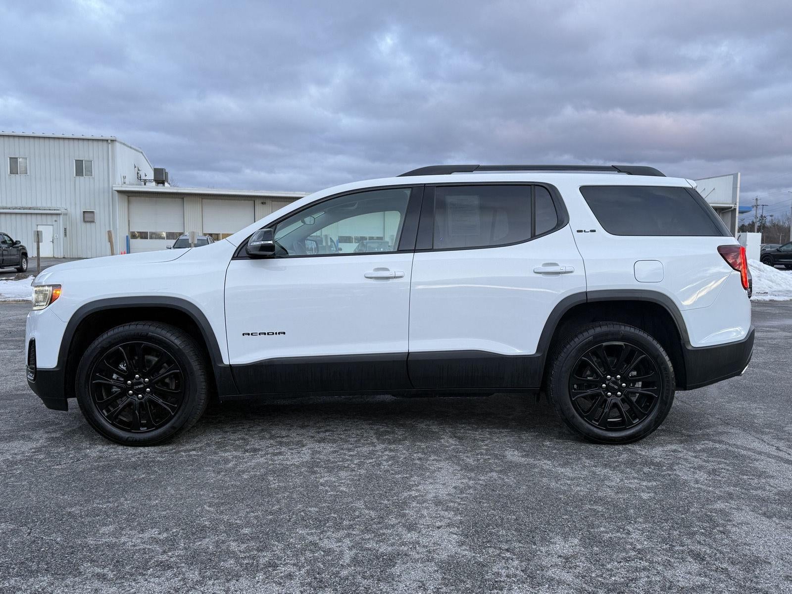 2023 GMC Acadia SLE