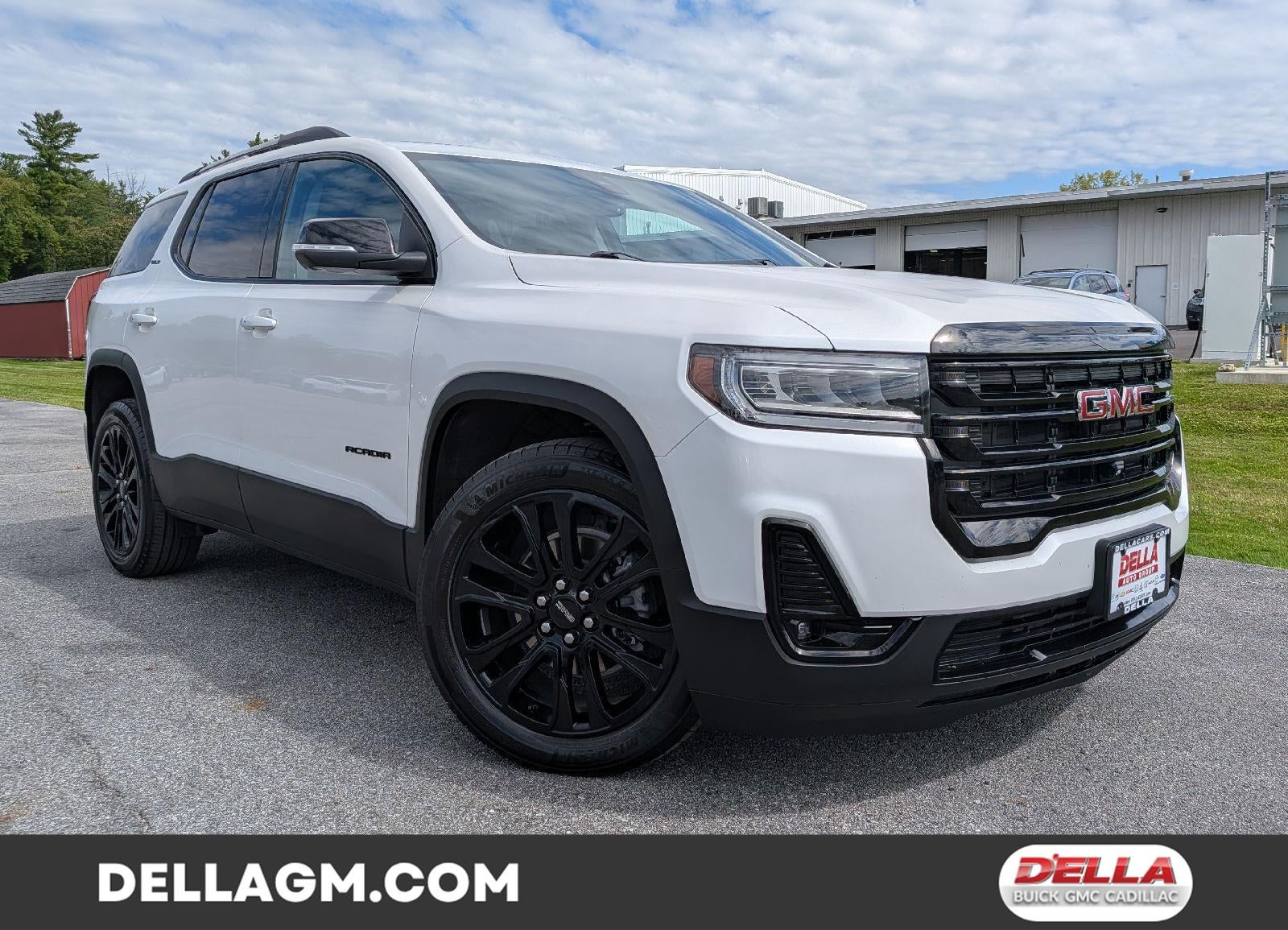 2023 GMC Acadia SLT