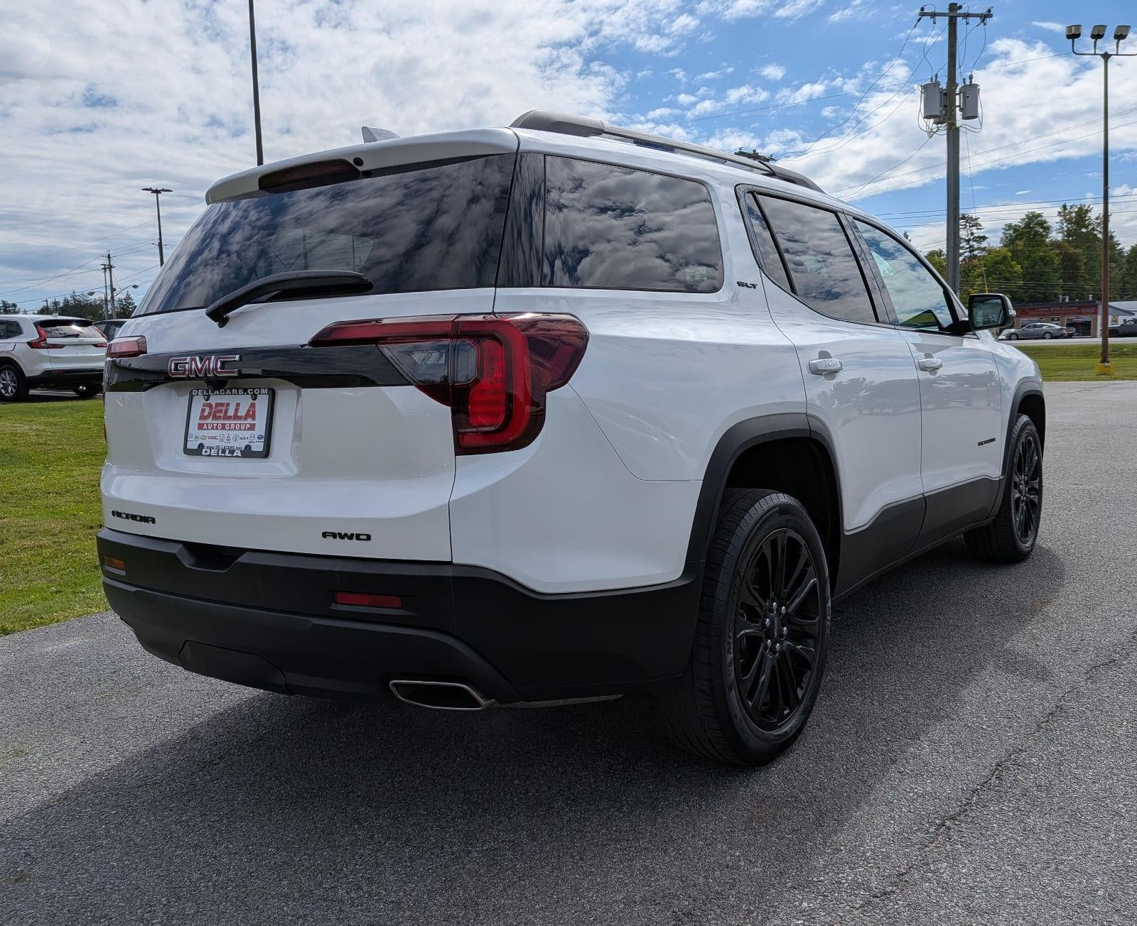 2023 GMC Acadia SLT