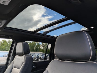 2022 GMC Yukon XL SLT