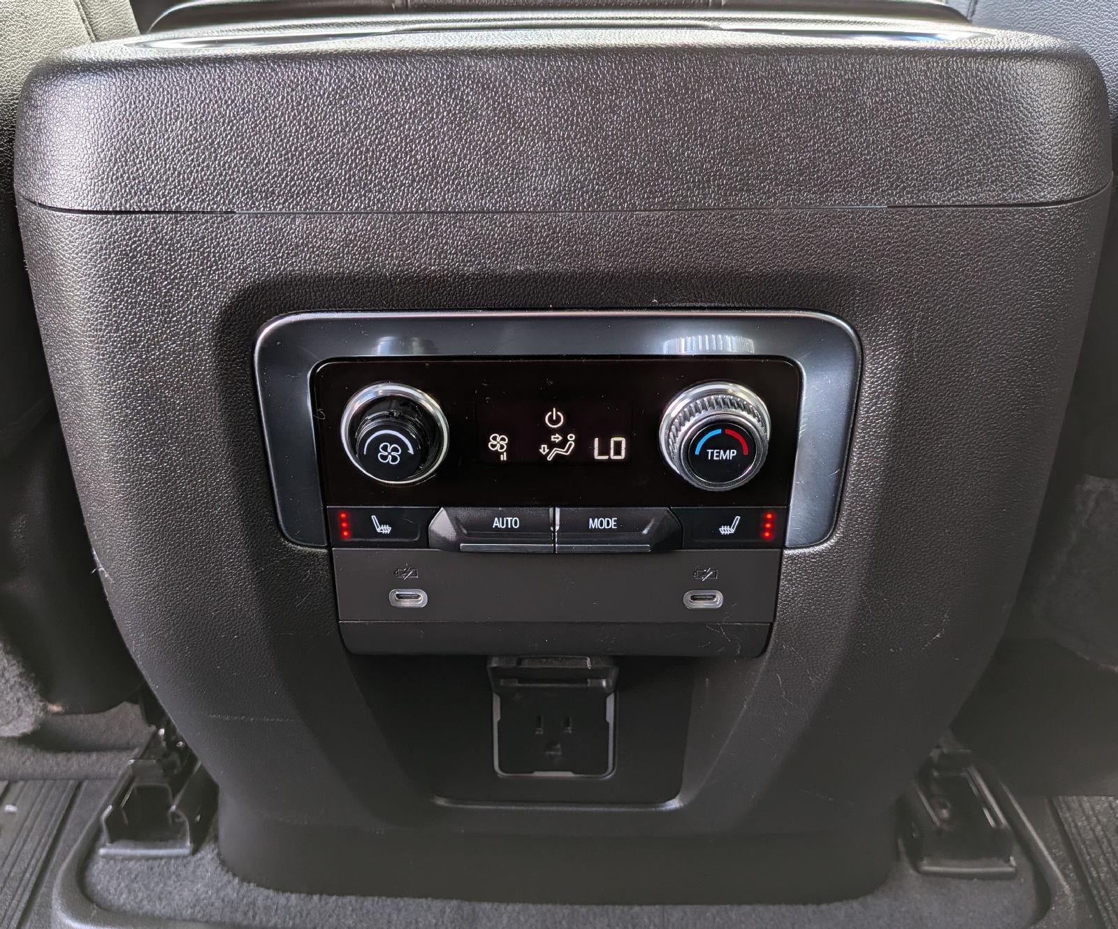 2022 GMC Yukon XL SLT