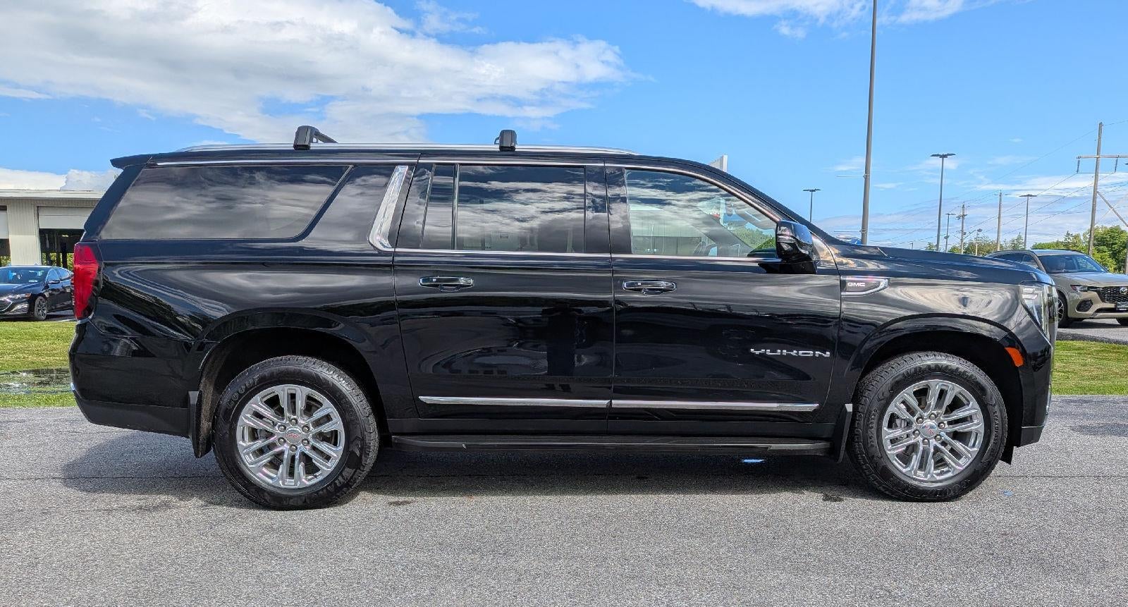 2022 GMC Yukon XL SLT
