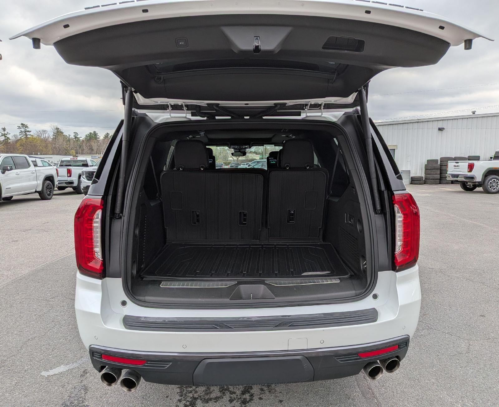 2023 GMC Yukon XL Denali Ultimate