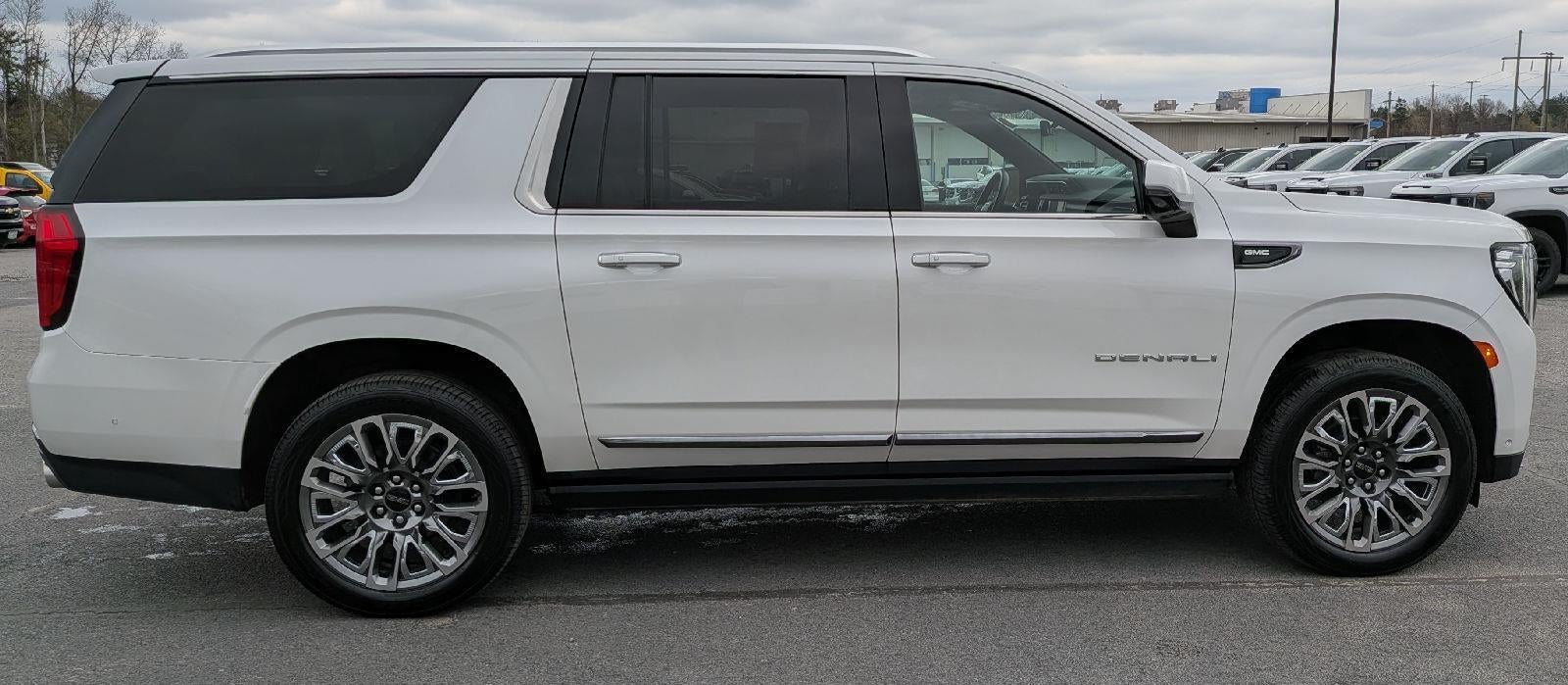 2023 GMC Yukon XL Denali Ultimate
