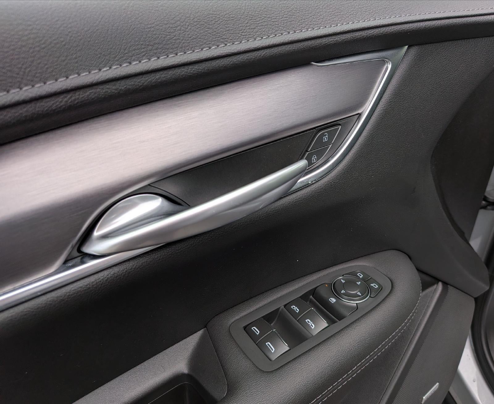 2025 Cadillac XT5 Luxury