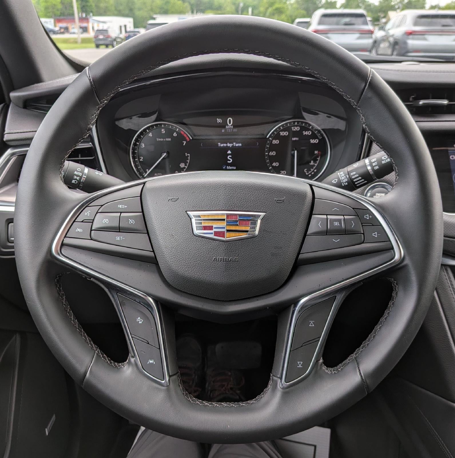 2025 Cadillac XT5 Luxury
