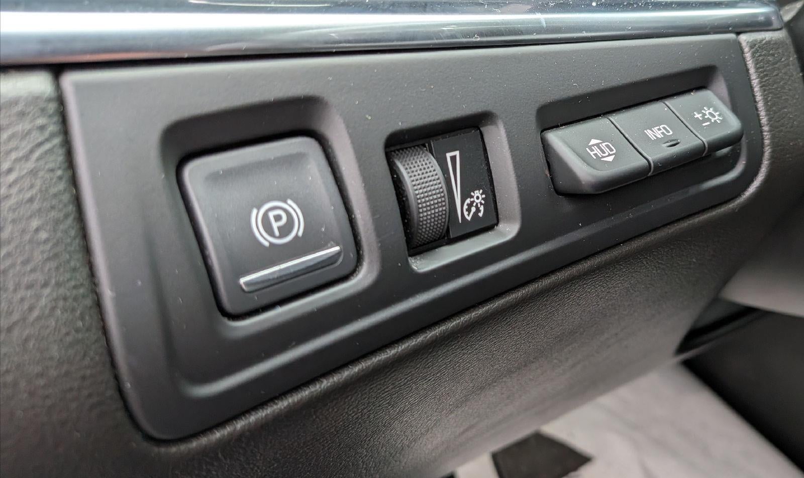 2022 Cadillac XT5 AWD Premium Luxury