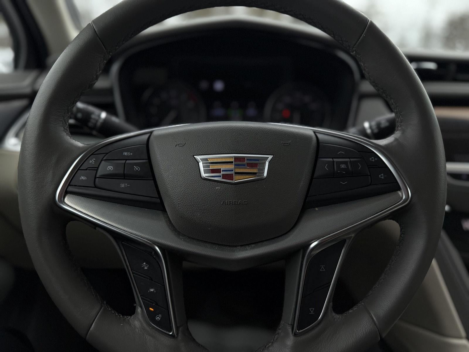 2022 Cadillac XT5 Premium Luxury