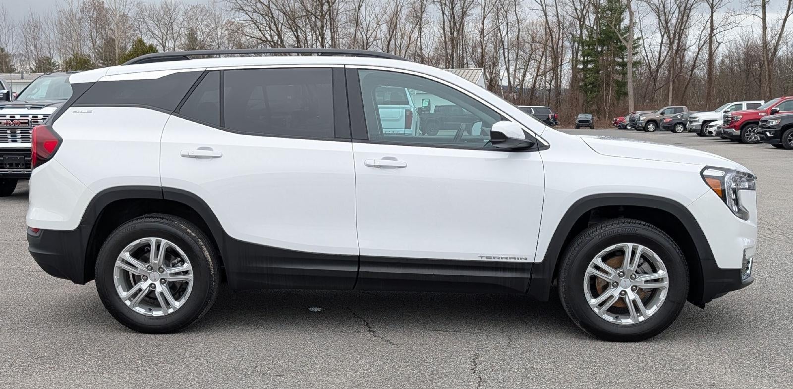 2023 GMC Terrain SLE