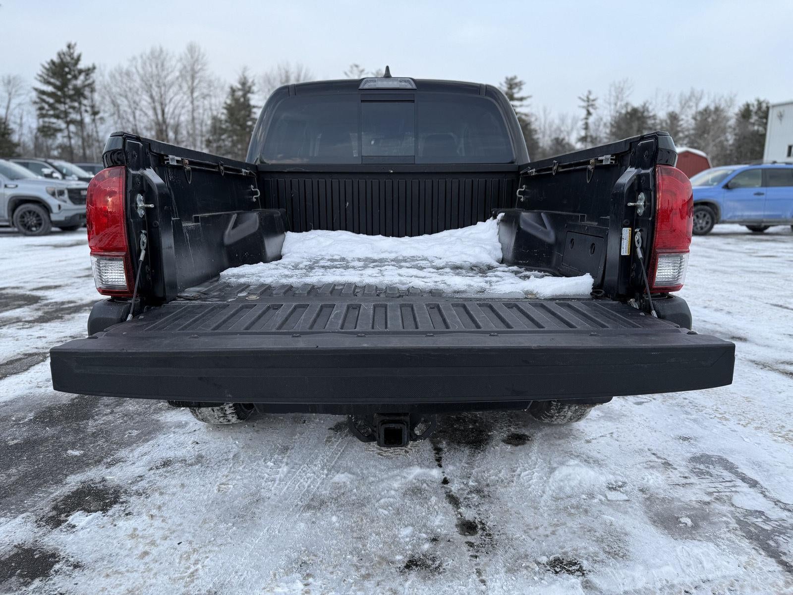 2022 Toyota Tacoma 4WD SR