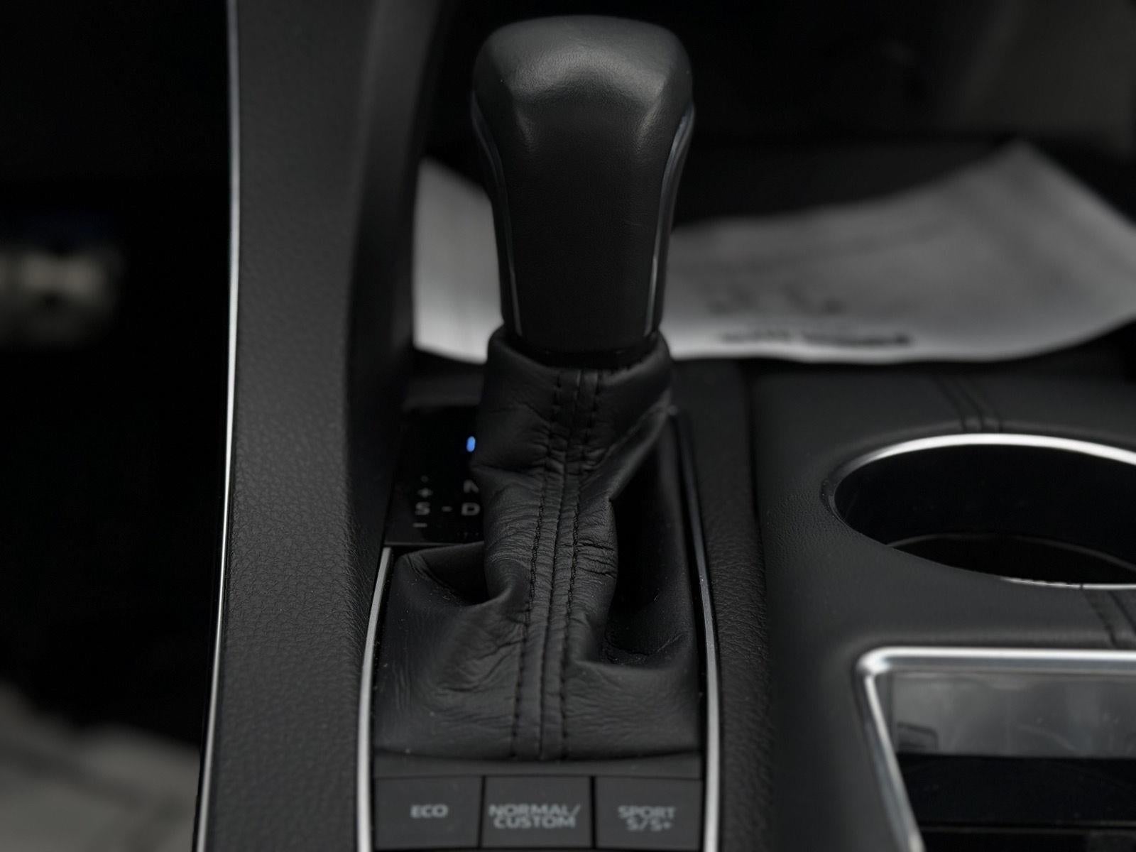 2019 Toyota Avalon XLE