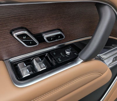 2025 Land Rover Range Rover P400 SE