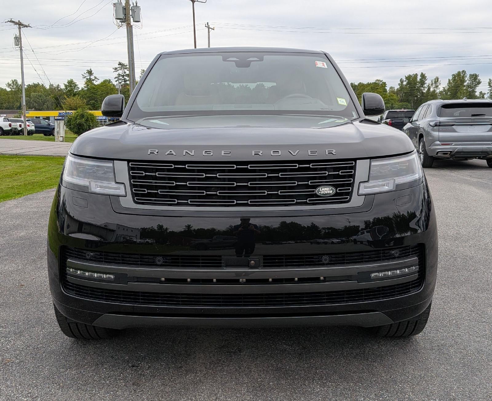 2025 Land Rover Range Rover P400 SE