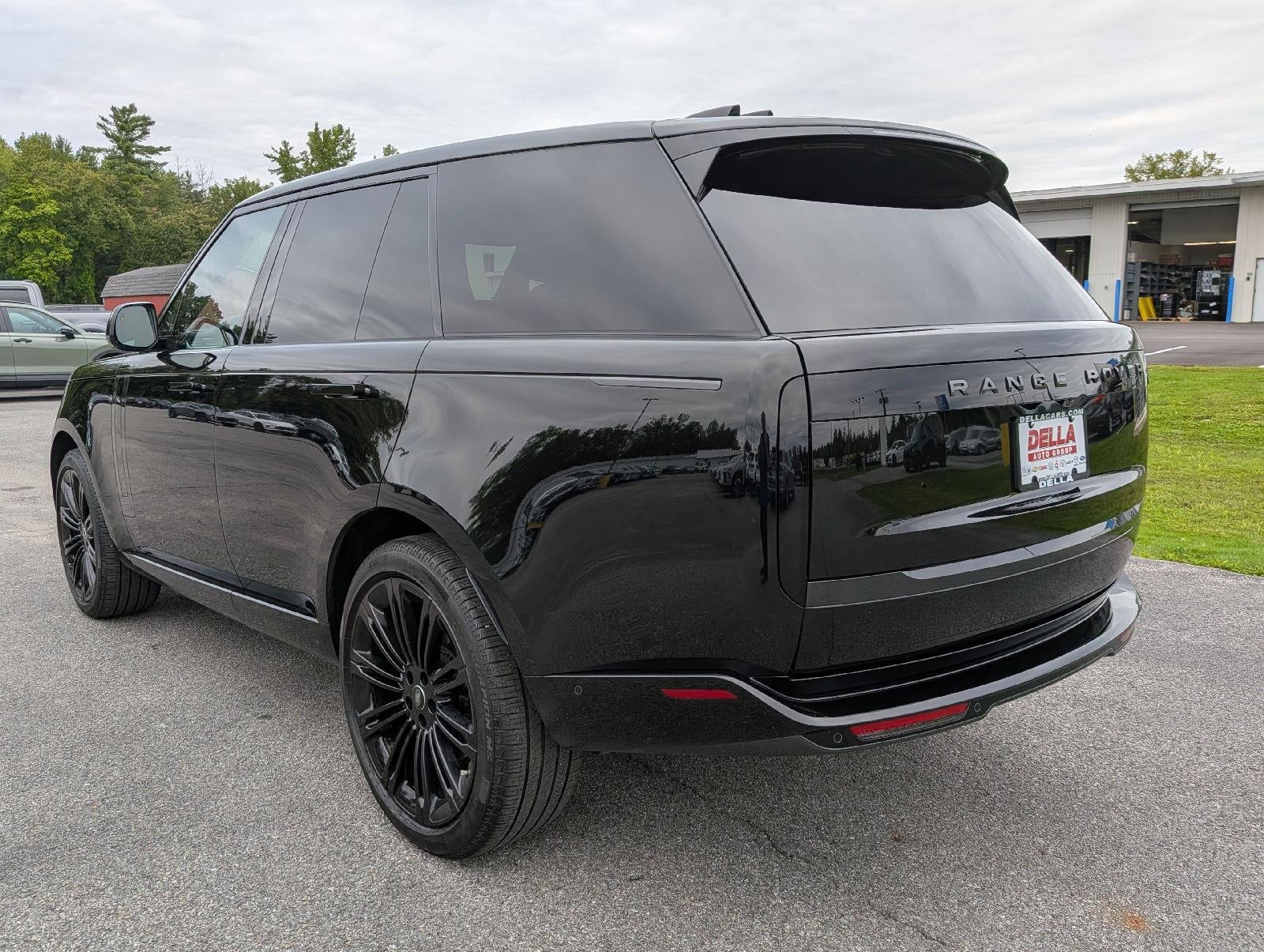 2025 Land Rover Range Rover P400 SE