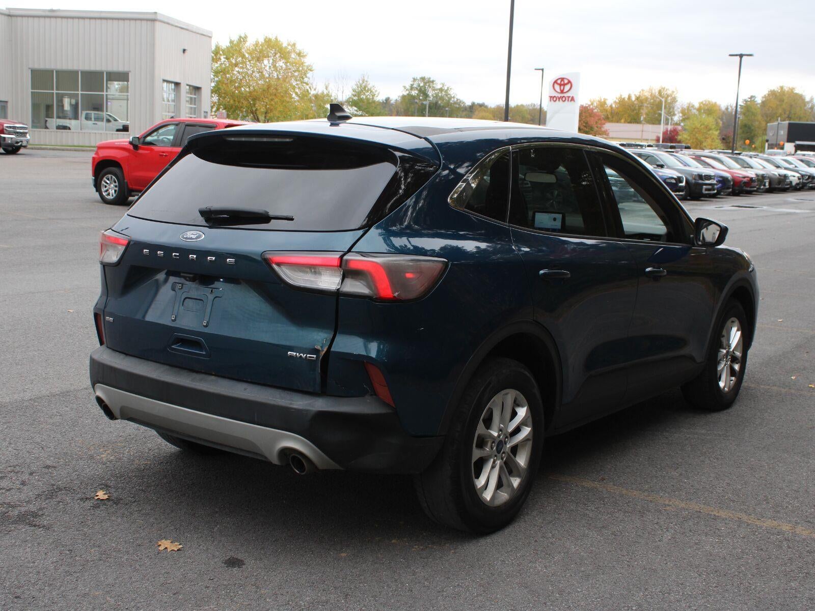 2020 Ford Escape SE