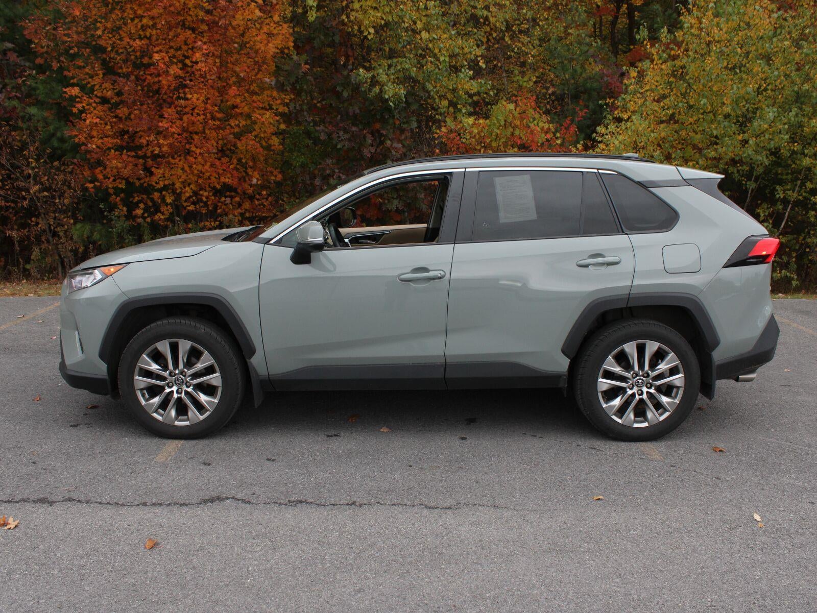 2020 Toyota RAV4 XLE Premium