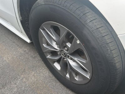 2025 Toyota Sienna LE