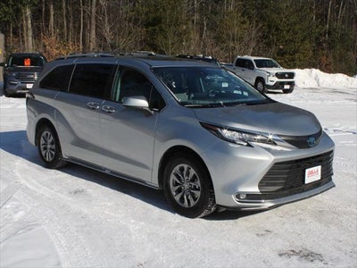 2023 Toyota Sienna XLE