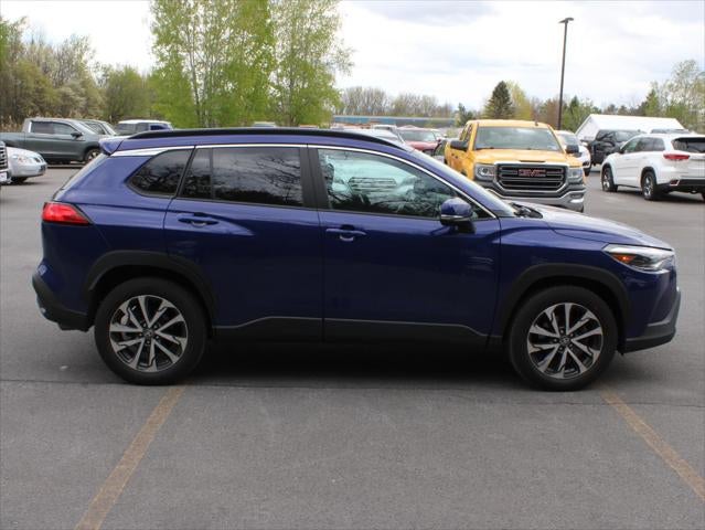 2023 Toyota Corolla Cross XLE