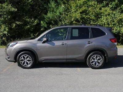 2022 Subaru Forester Premium