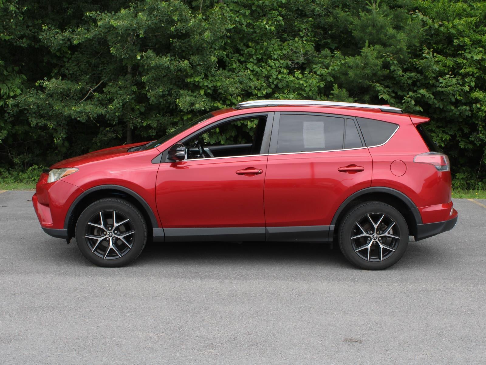 2017 Toyota RAV4 SE