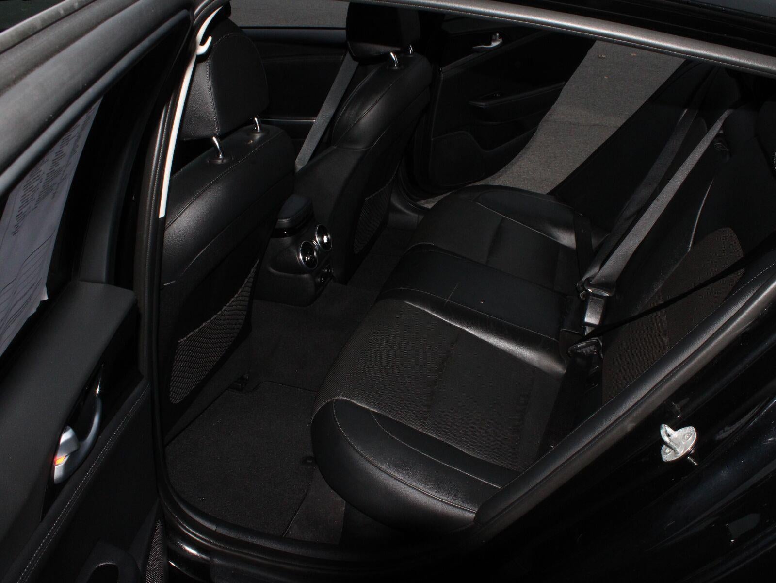 2018 Kia Stinger Base