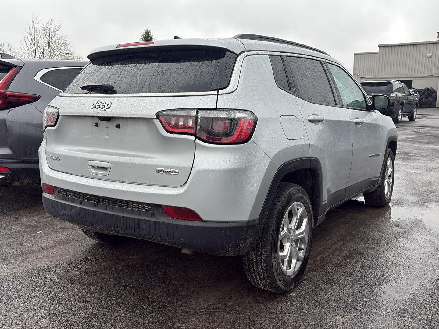 2024 Jeep Compass Latitude Four Wheel Drive 8-SPEED AUTOMATIC 8F30