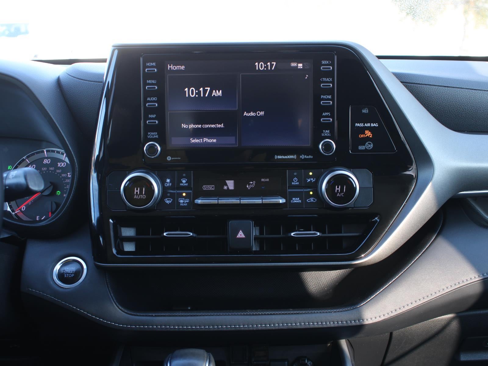 2020 Toyota Highlander LE All Wheel Drive Automatic