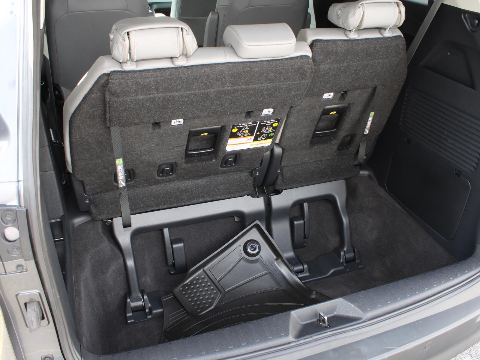2025 Toyota Sienna LE