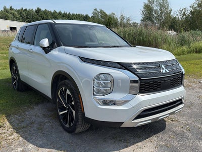 2024 Mitsubishi Outlander Black Edition