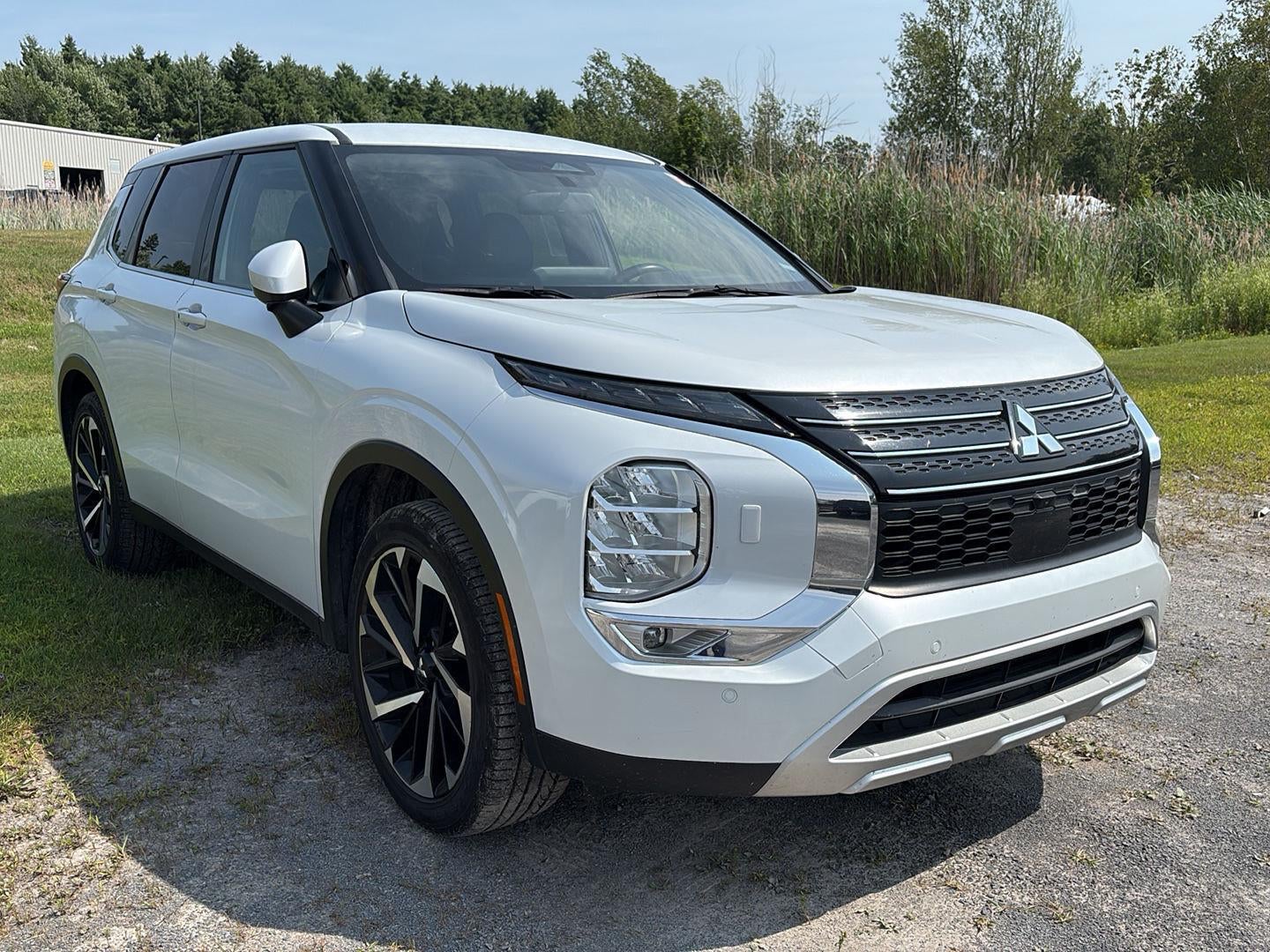2024 Mitsubishi Outlander Black Edition