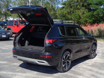 2022 Mitsubishi Outlander SE