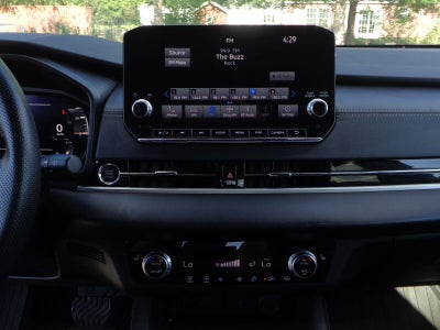 2024 Mitsubishi Outlander SE Black Edition w/Pano Roof