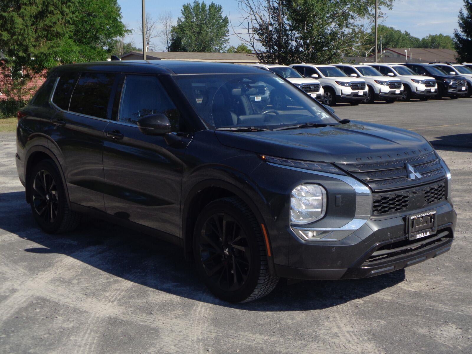 2024 Mitsubishi Outlander SE Black Edition w/Pano Roof