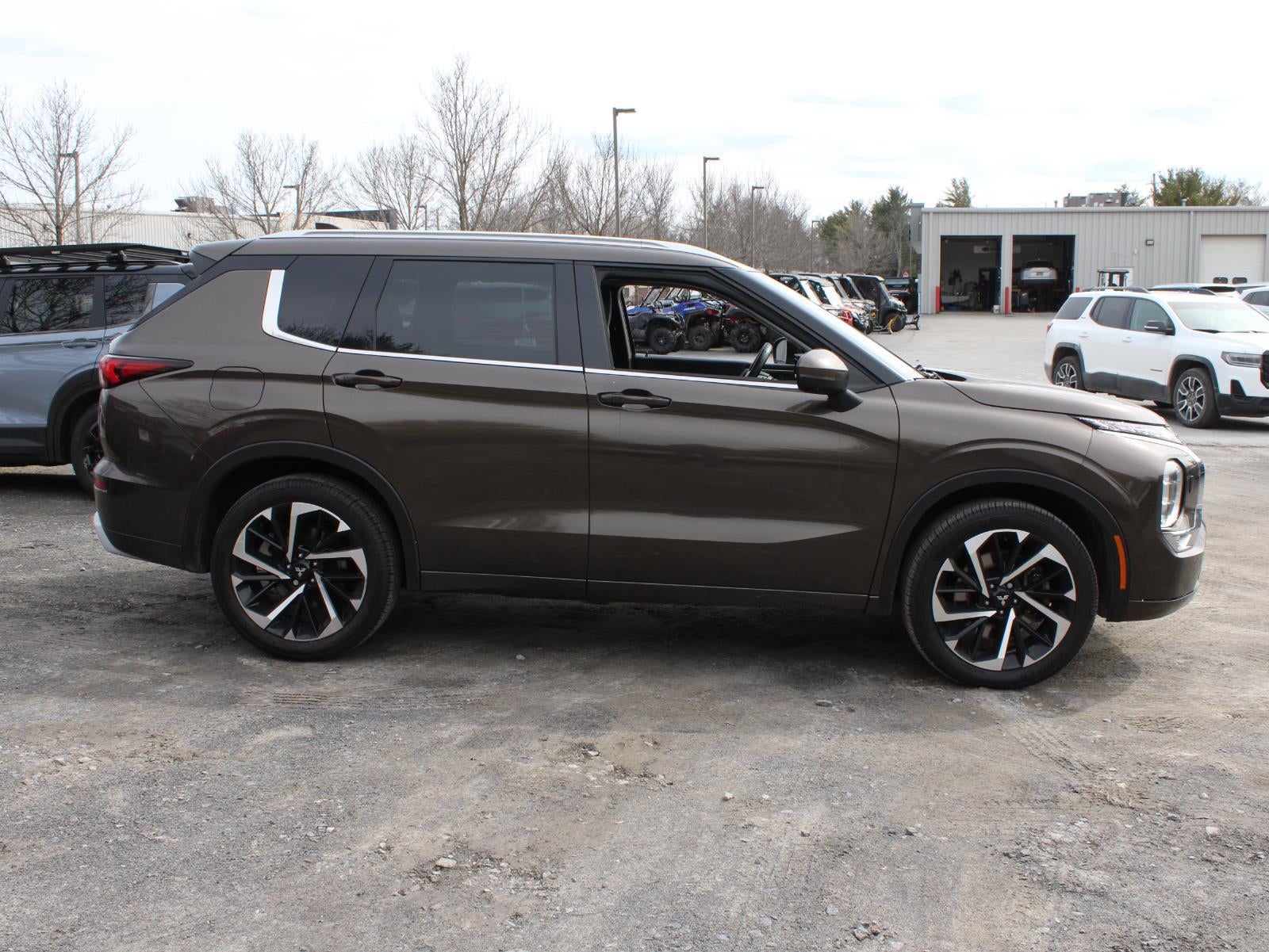 2023 Mitsubishi Outlander SEL