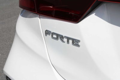 2024 Kia Forte LXS IVT