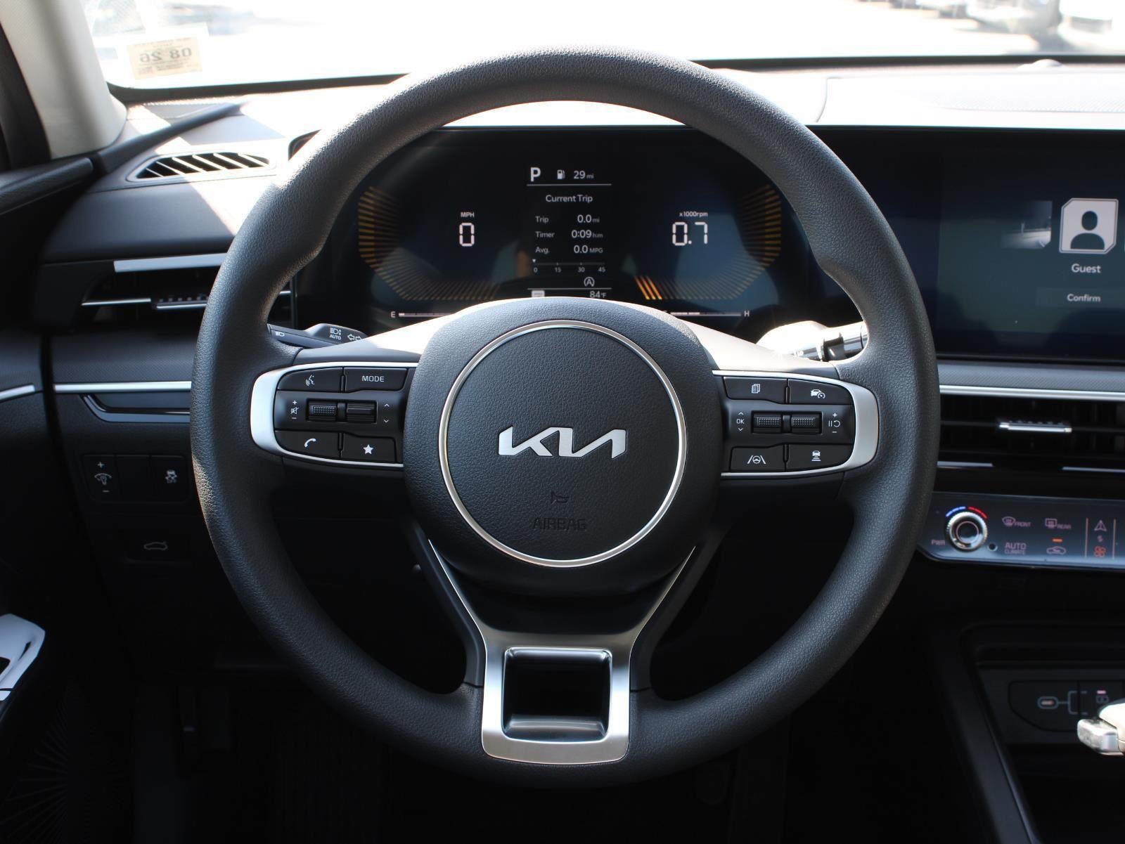 2025 Kia K5 LXS