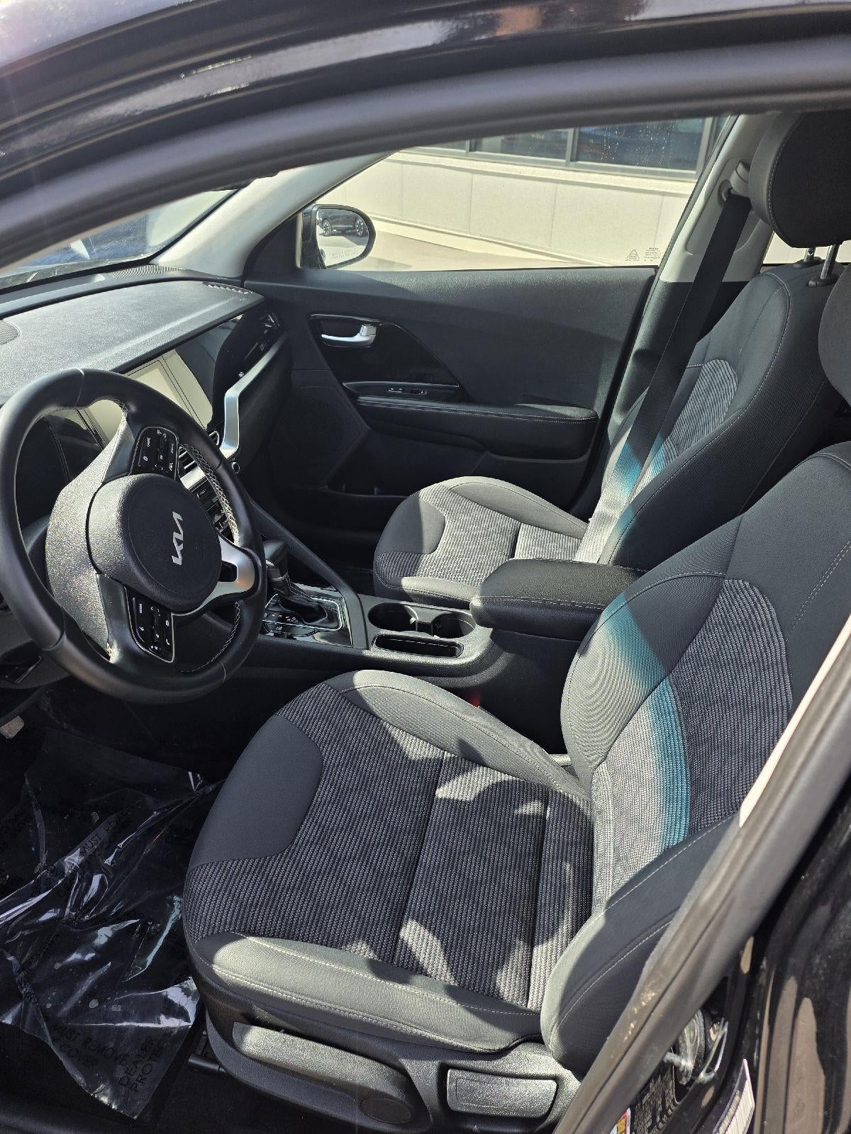 2022 Kia Niro Plug-In Hybrid LXS