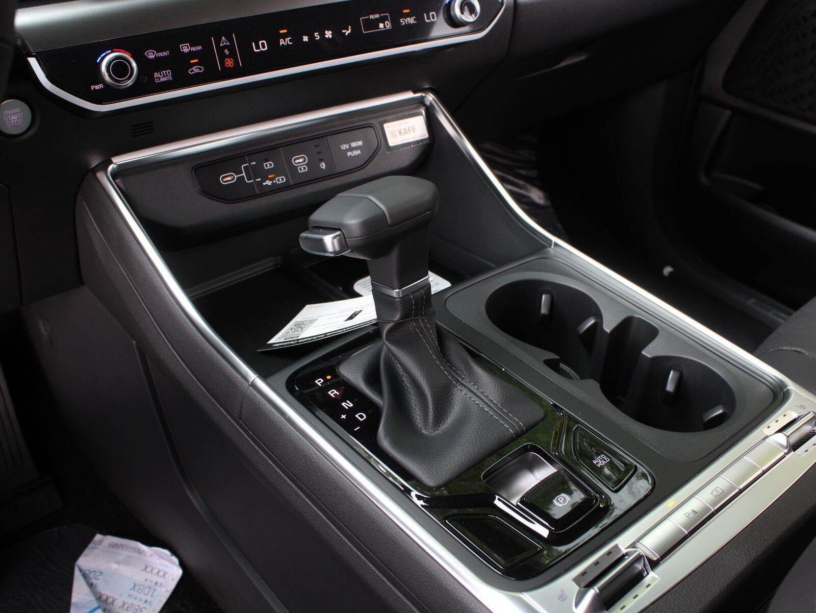 2027 Kia Carnival SX
