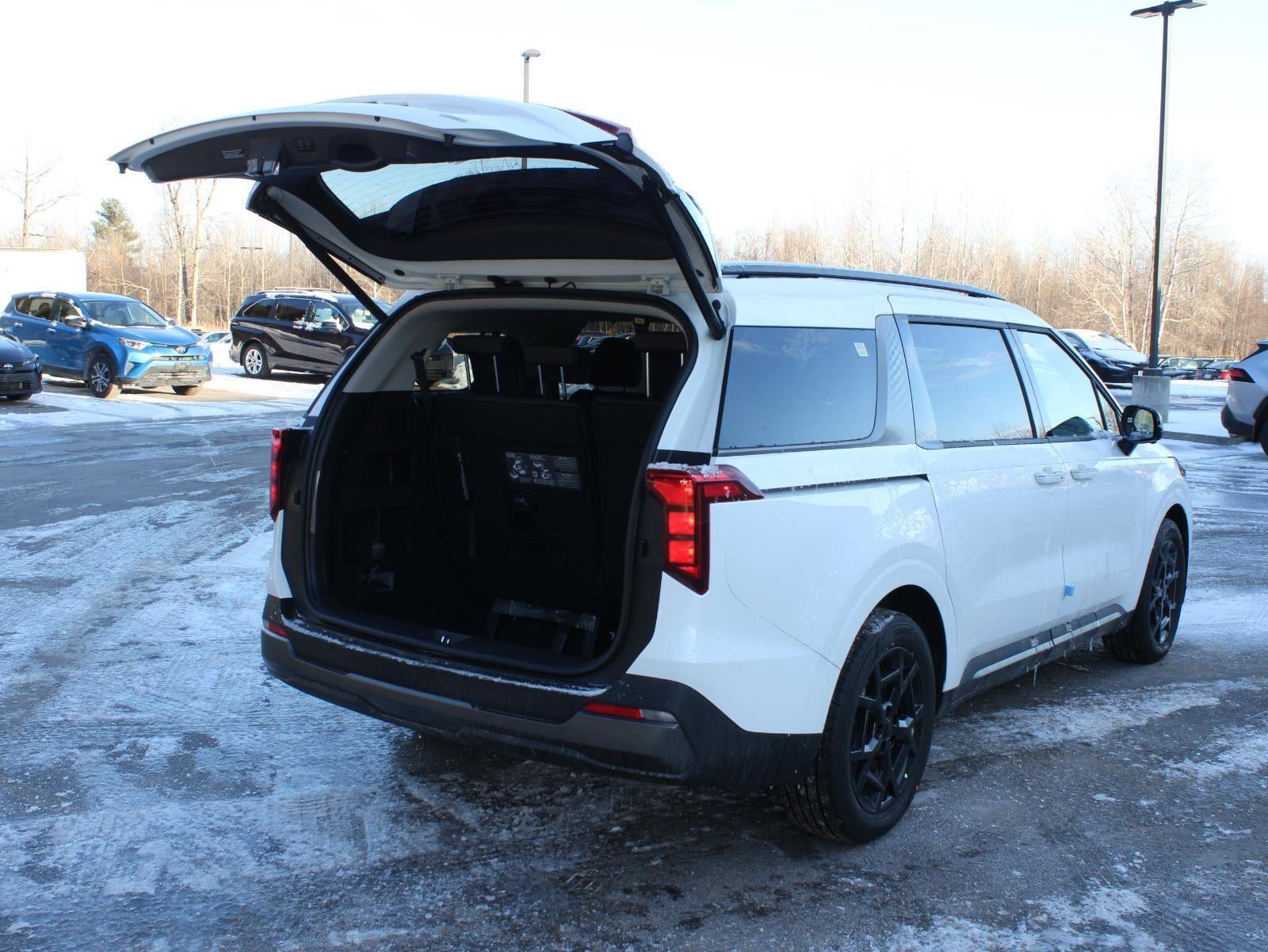 2026 Kia Carnival Hybrid SX