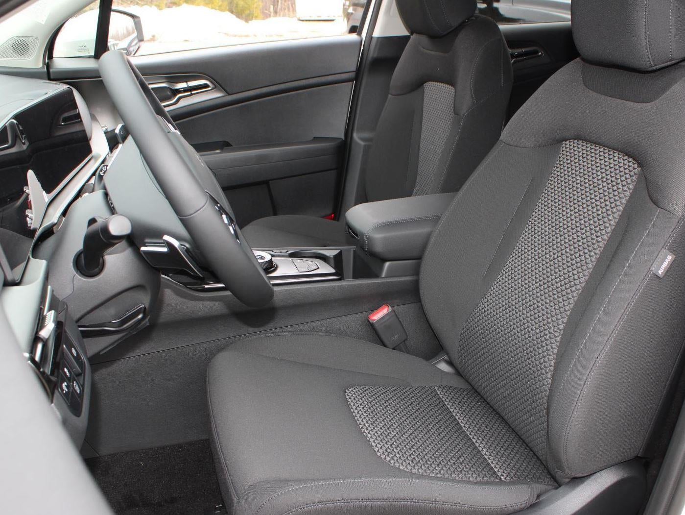 2026 Kia Sportage Hybrid S