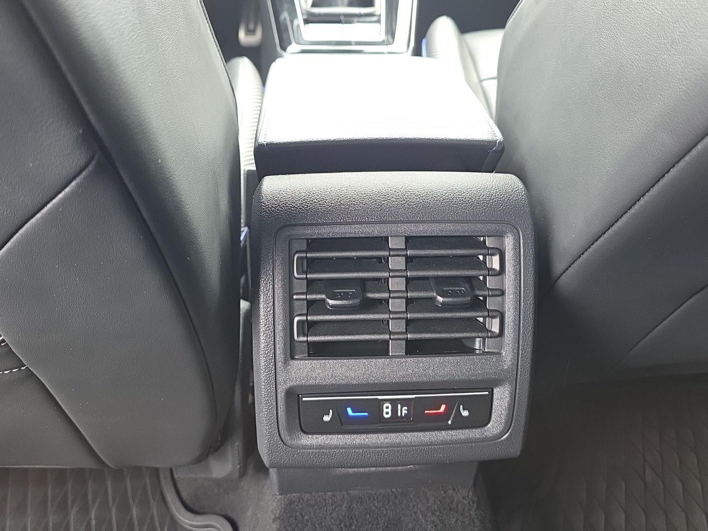 2024 Volkswagen Golf R Base