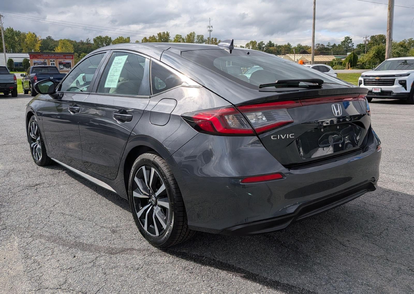 2024 Honda Civic Hatchback EX-L
