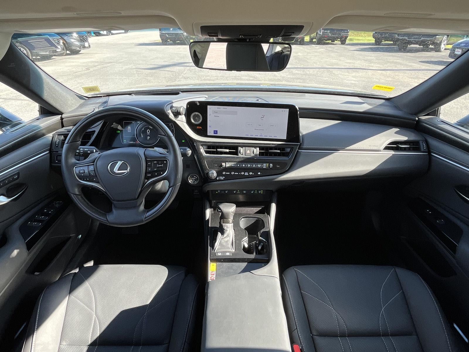 2025 Lexus ES ES 300h Luxury