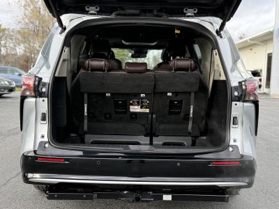 2022 Toyota Sienna Platinum