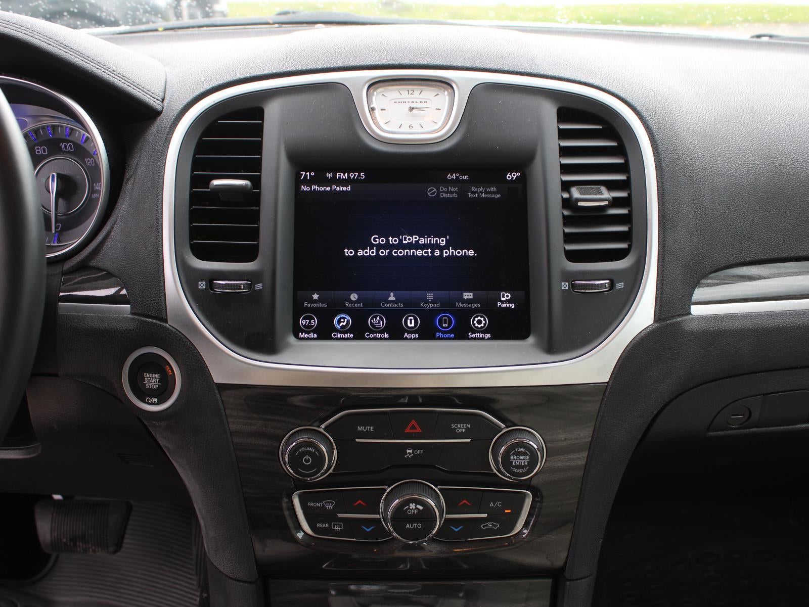 2020 Chrysler 300 Touring L