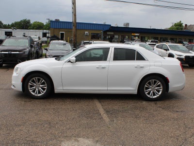 2020 Chrysler 300 Touring L