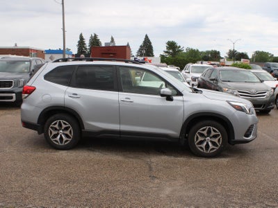 2024 Subaru Forester Premium
